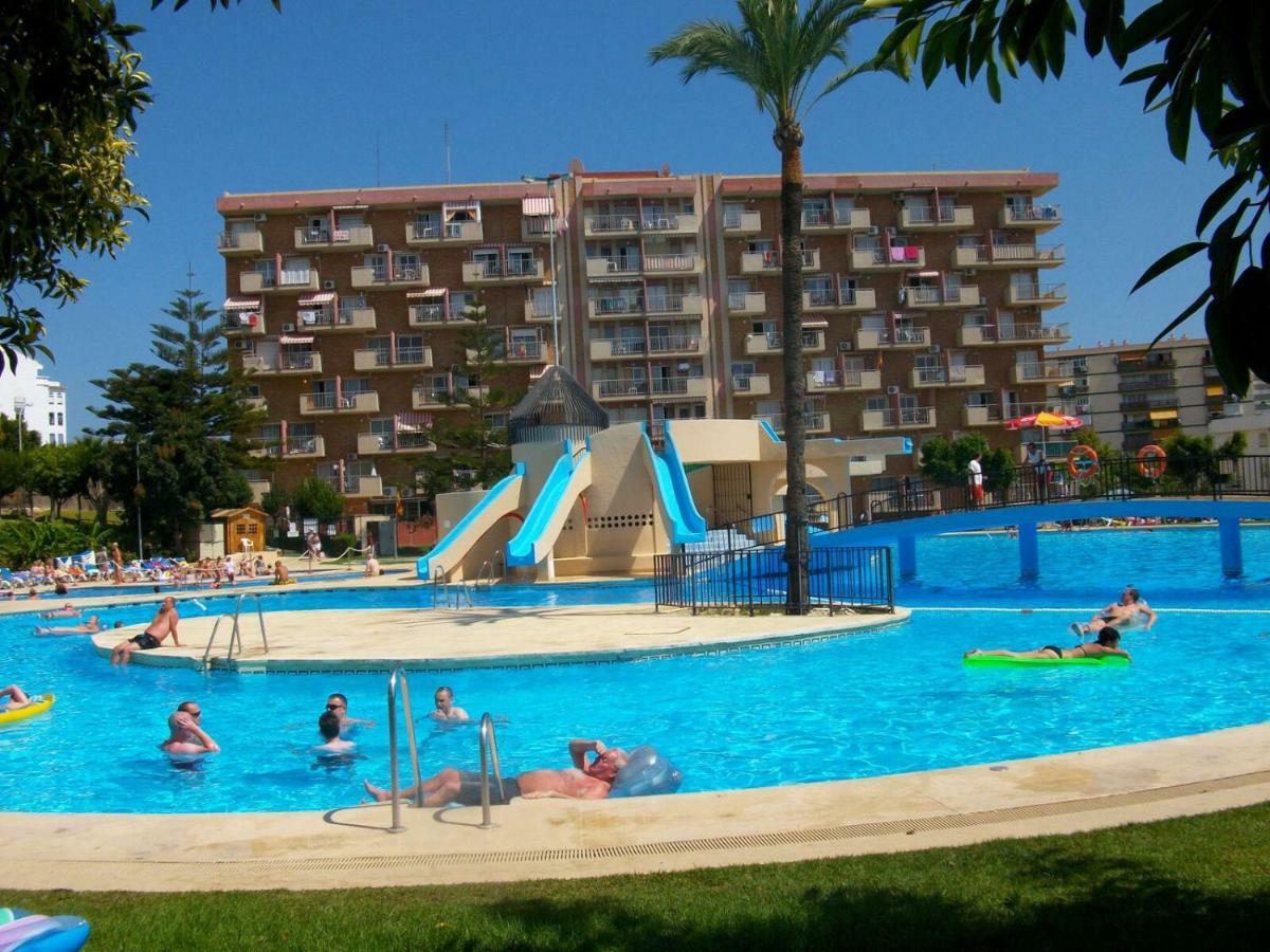 Piscina bonita Gamonal Appartamento Benalmádena Esterno foto